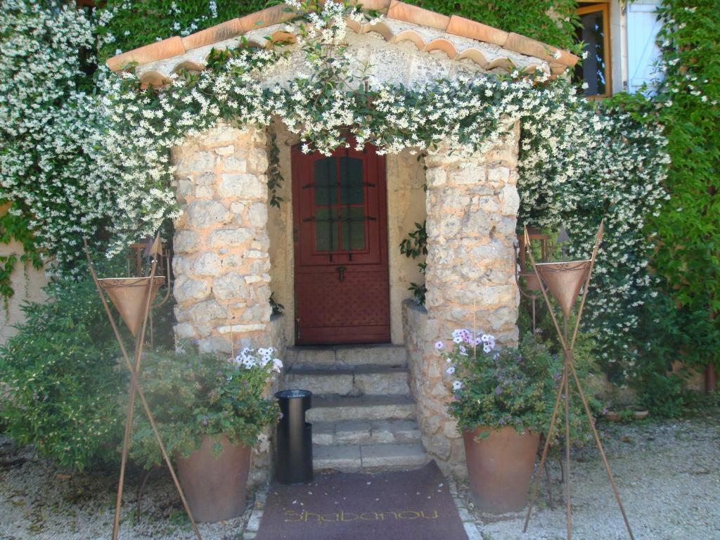 Le Mas Shabanou Bed & Breakfast Roquefort Les Pins Bagian luar foto