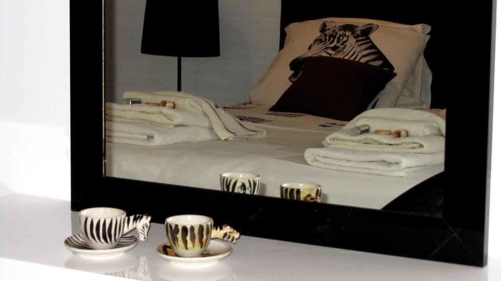 Le Mas Shabanou Bed & Breakfast Roquefort Les Pins Ruang foto