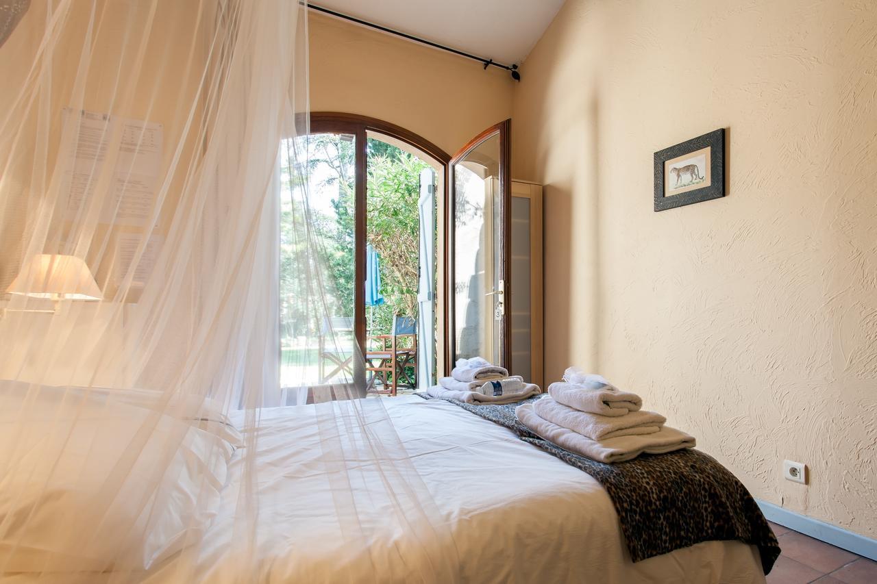 Le Mas Shabanou Bed & Breakfast Roquefort Les Pins Bagian luar foto