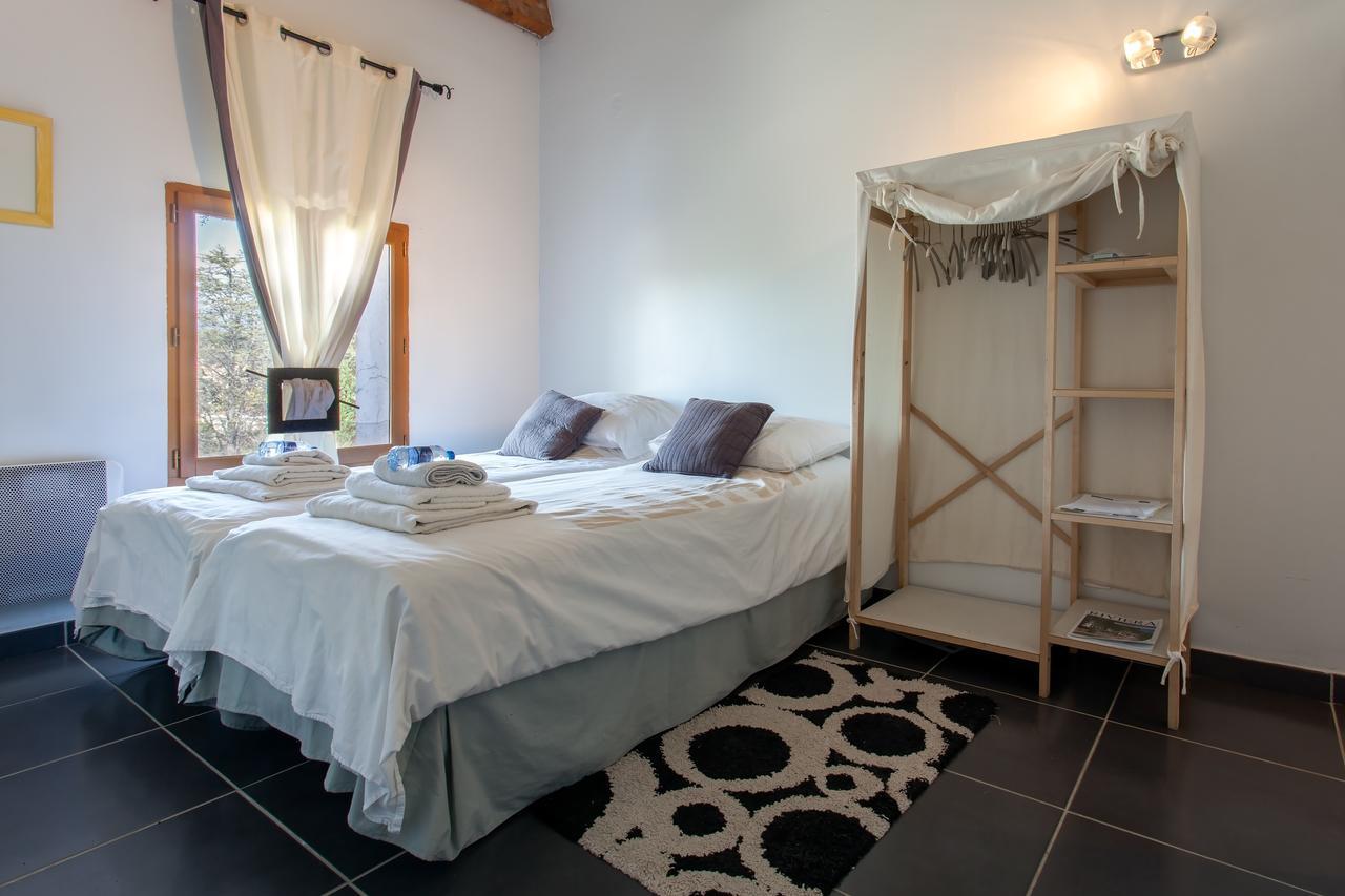 Le Mas Shabanou Bed & Breakfast Roquefort Les Pins Bagian luar foto