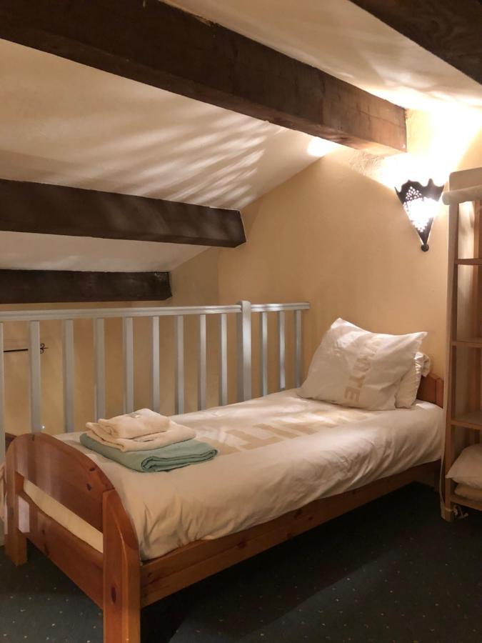 Le Mas Shabanou Bed & Breakfast Roquefort Les Pins Bagian luar foto