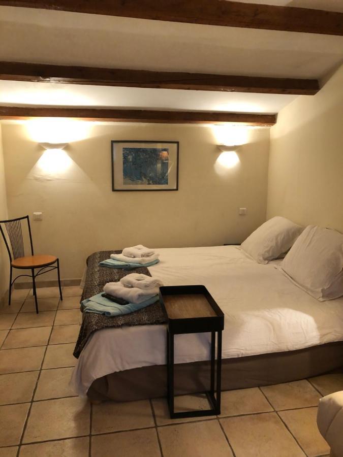Le Mas Shabanou Bed & Breakfast Roquefort Les Pins Bagian luar foto